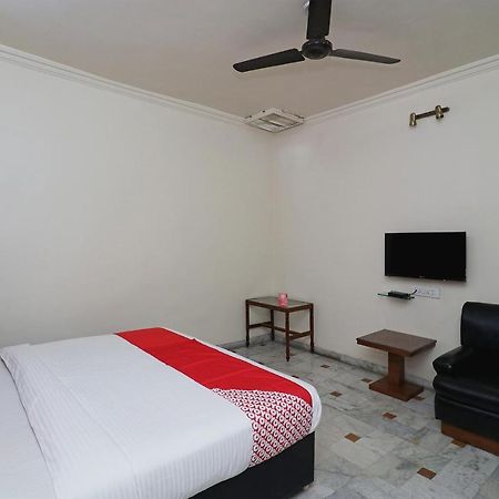 Oyo Hotel Ashoka International Kanpur Exteriör bild