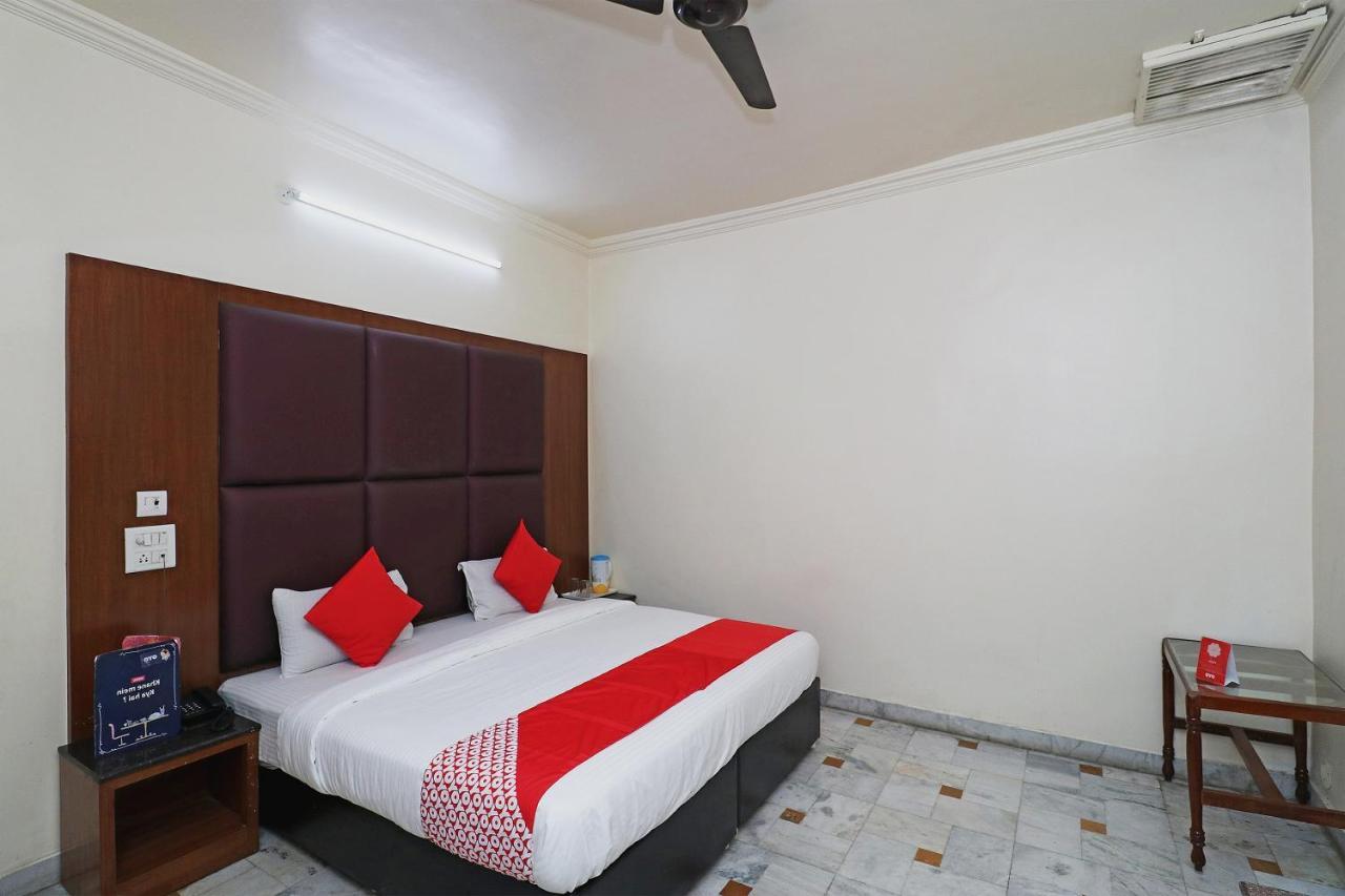 Oyo Hotel Ashoka International Kanpur Exteriör bild